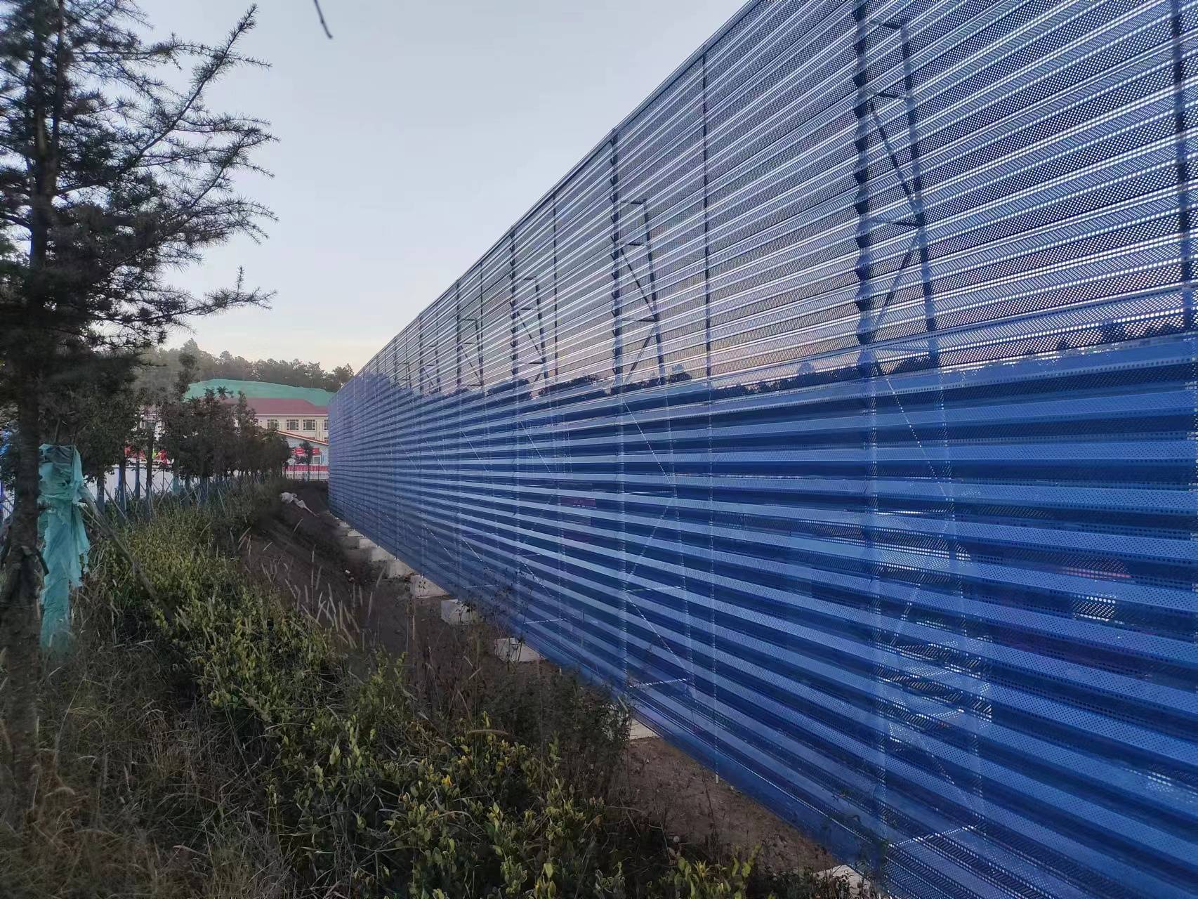 防尘网材料与特性解析：选择合适的材料
